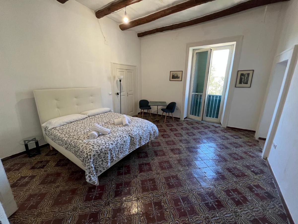 Carafa'S Central Apartment By Hhn Naples Luaran gambar
