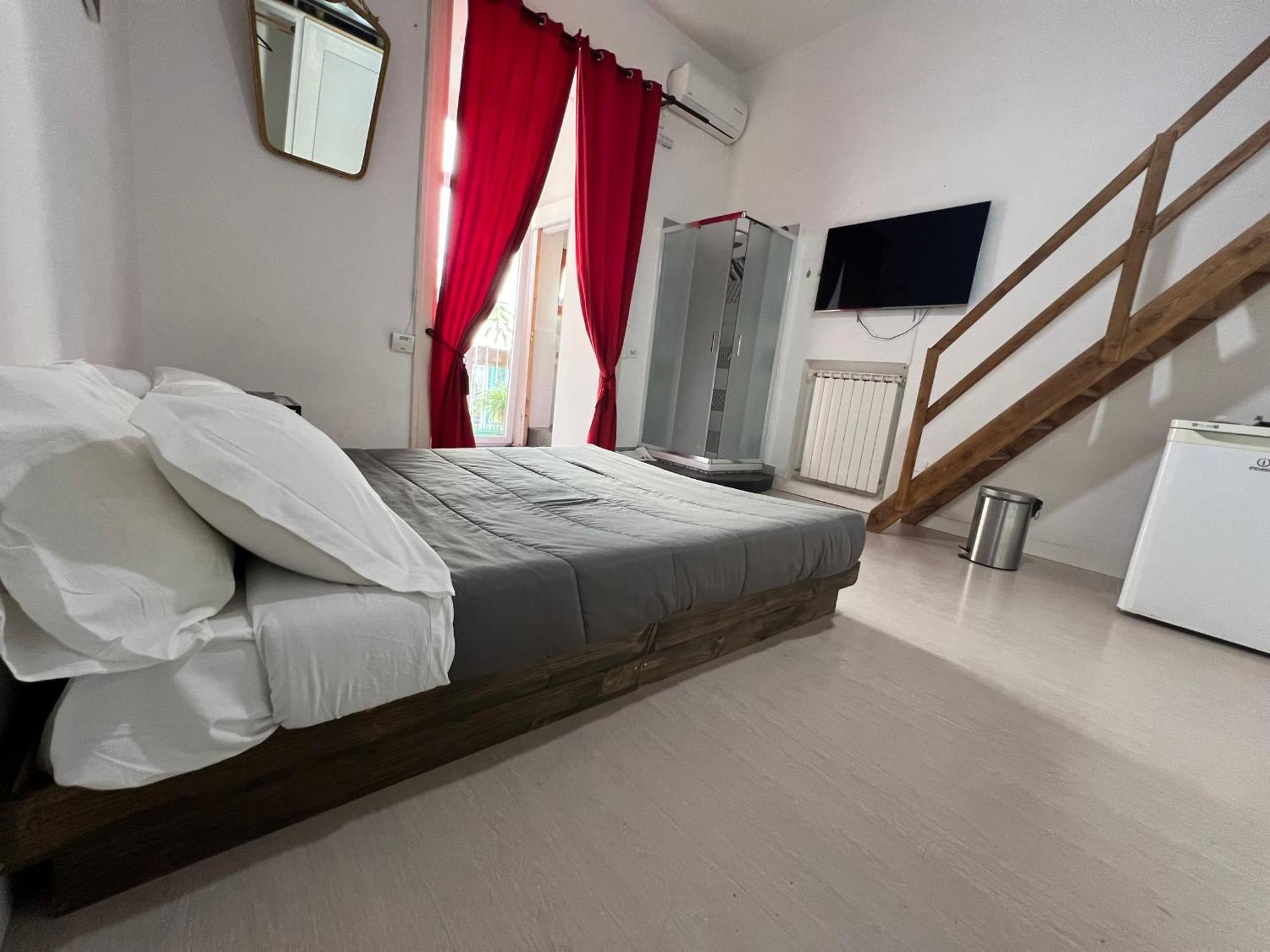 Carafa'S Central Apartment By Hhn Naples Luaran gambar