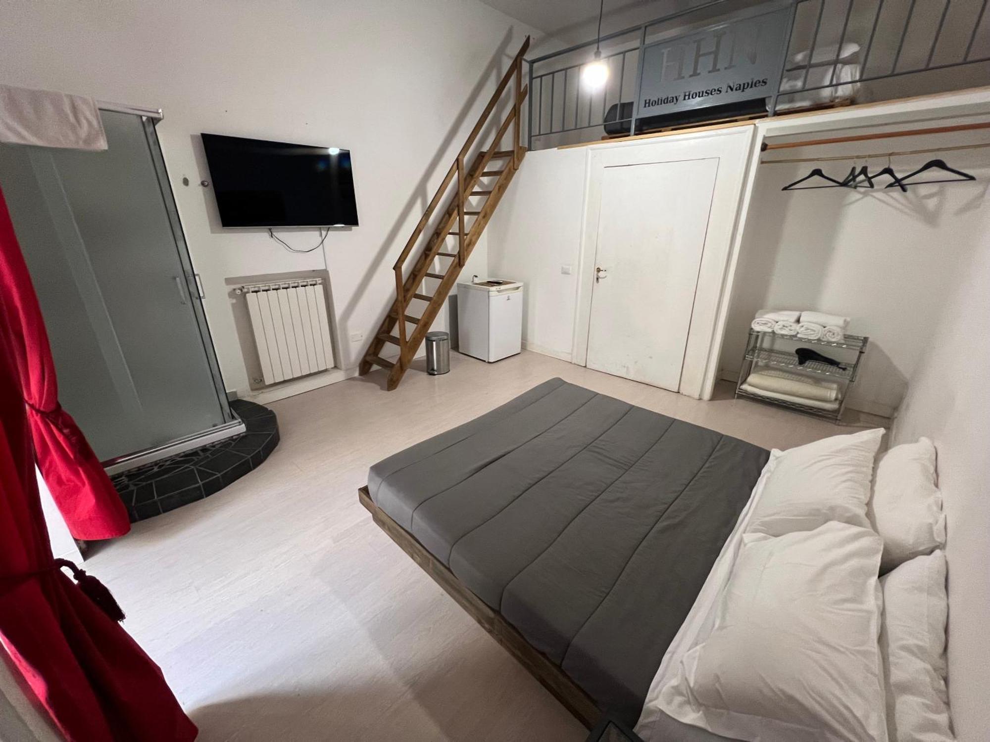 Carafa'S Central Apartment By Hhn Naples Luaran gambar