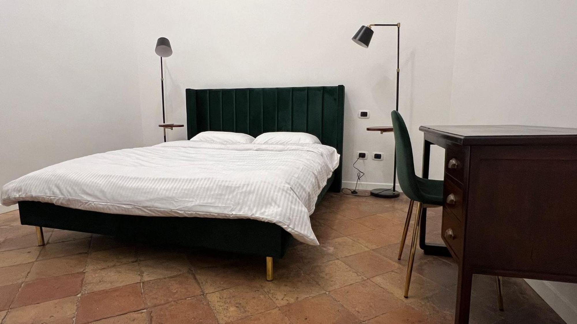 Carafa'S Central Apartment By Hhn Naples Luaran gambar